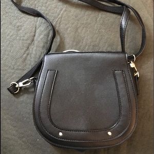 Woman’s cross body purse